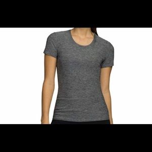 *NWOT* 32 Degrees Tee